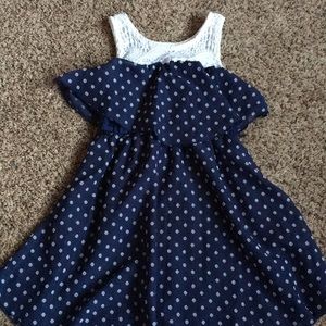 Girls dress.